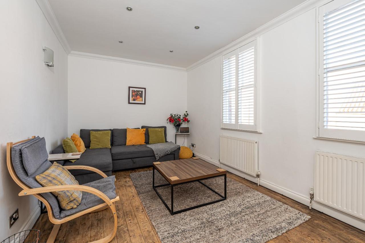 The Old Coach House Apartemen York